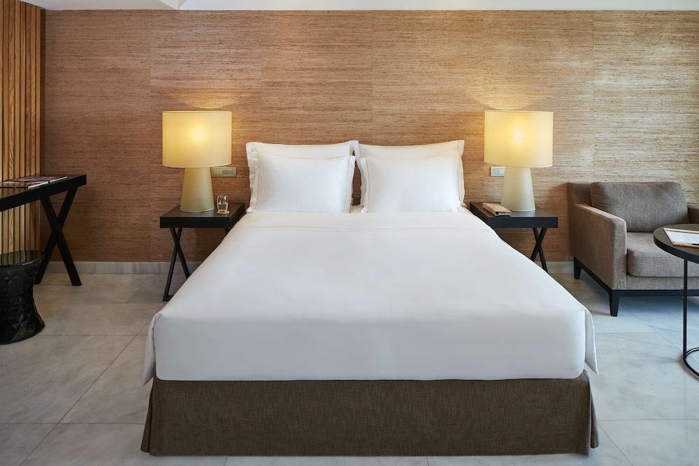 Deluxe Room, Pool Access (Family Extra Bed 2AD + 1CH)