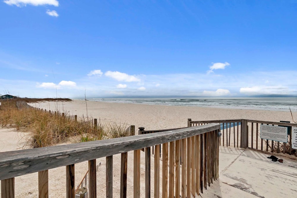 Spacious 3BR Resort Condo Steps From Gulf Beach, Foto 10