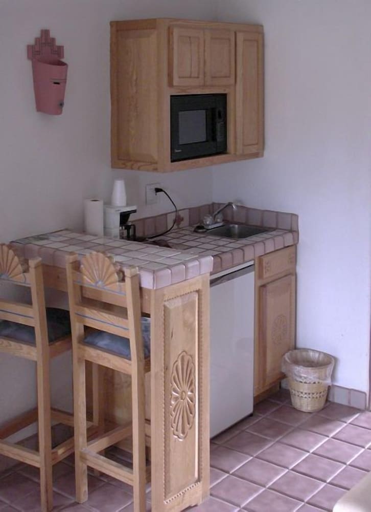 Standard Room, 2 Queen Beds, Non Smoking, Kitchenette photo 3
