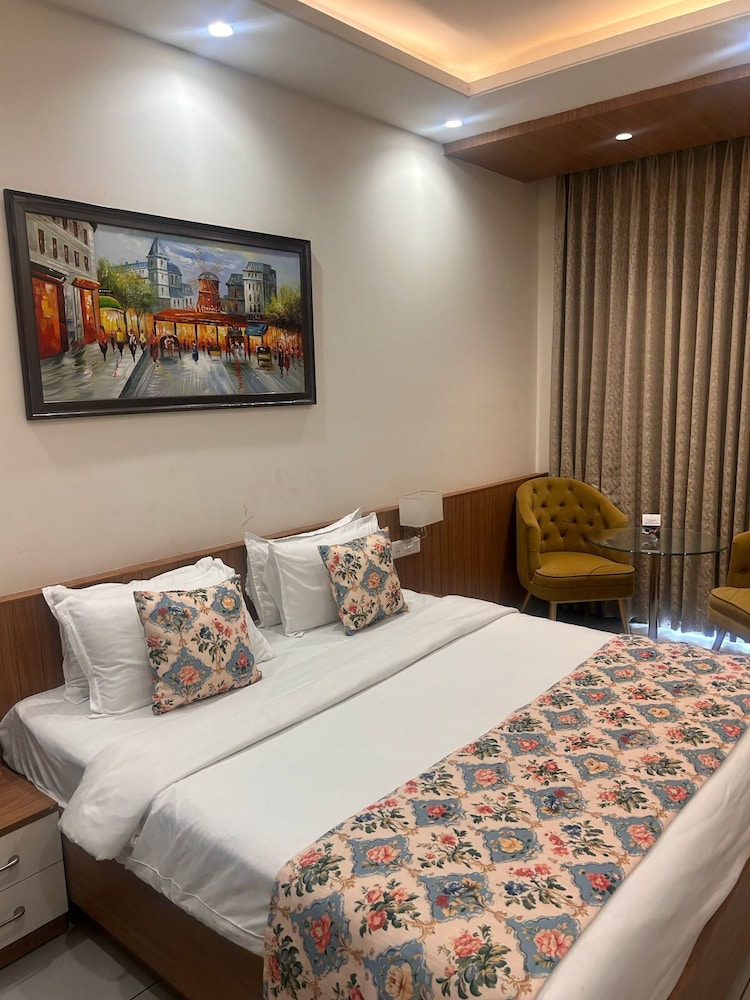 Superior Room, Garden View