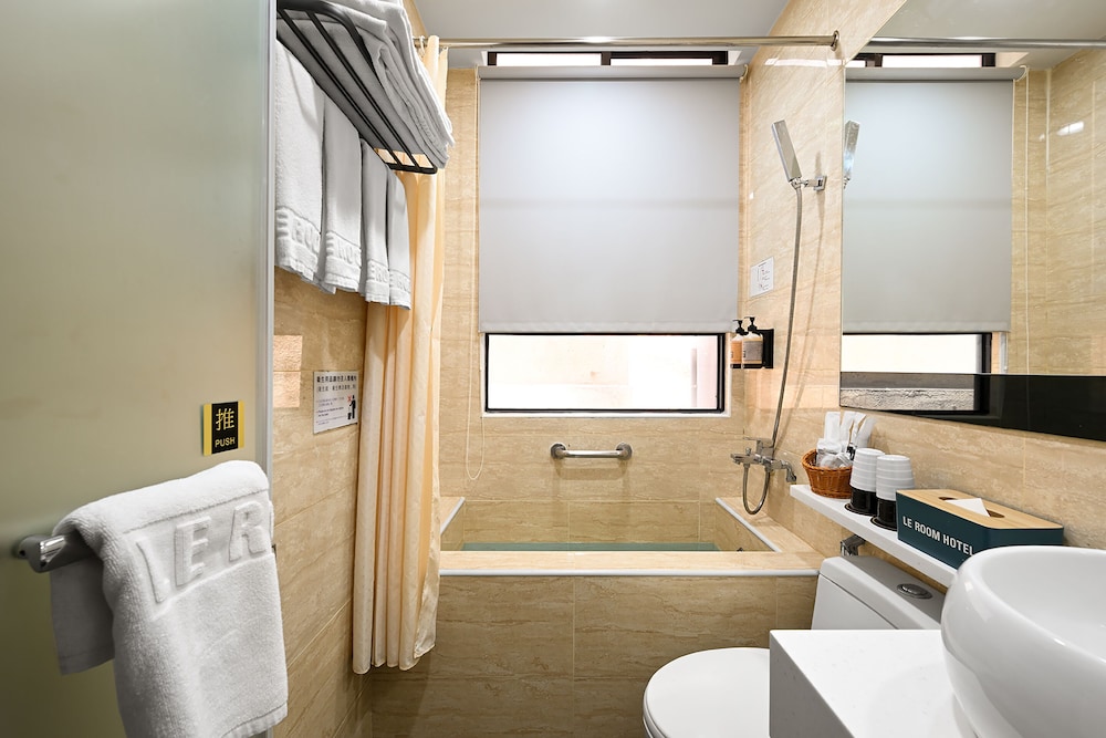 Deluxe Quadruple Room photo 3