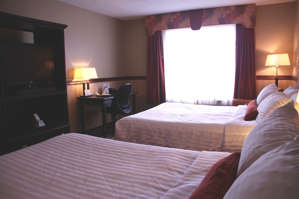 Standard Room, 2 Queen Beds, Non Smoking, Microwave photo 3