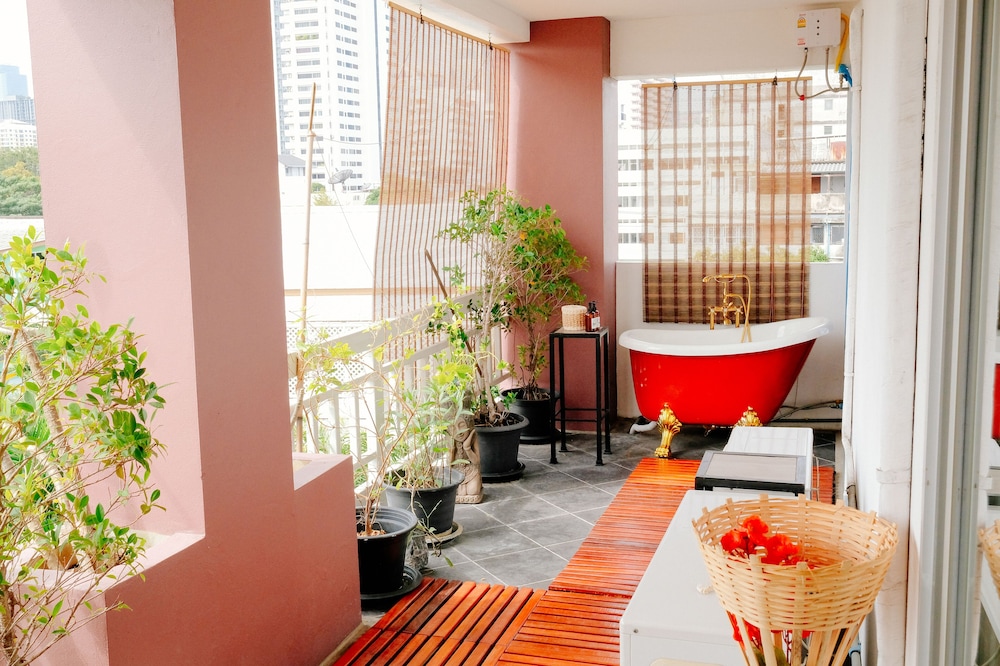 Sky Bath Exclusive 2 Bedroom Apartment (43A) photo 3