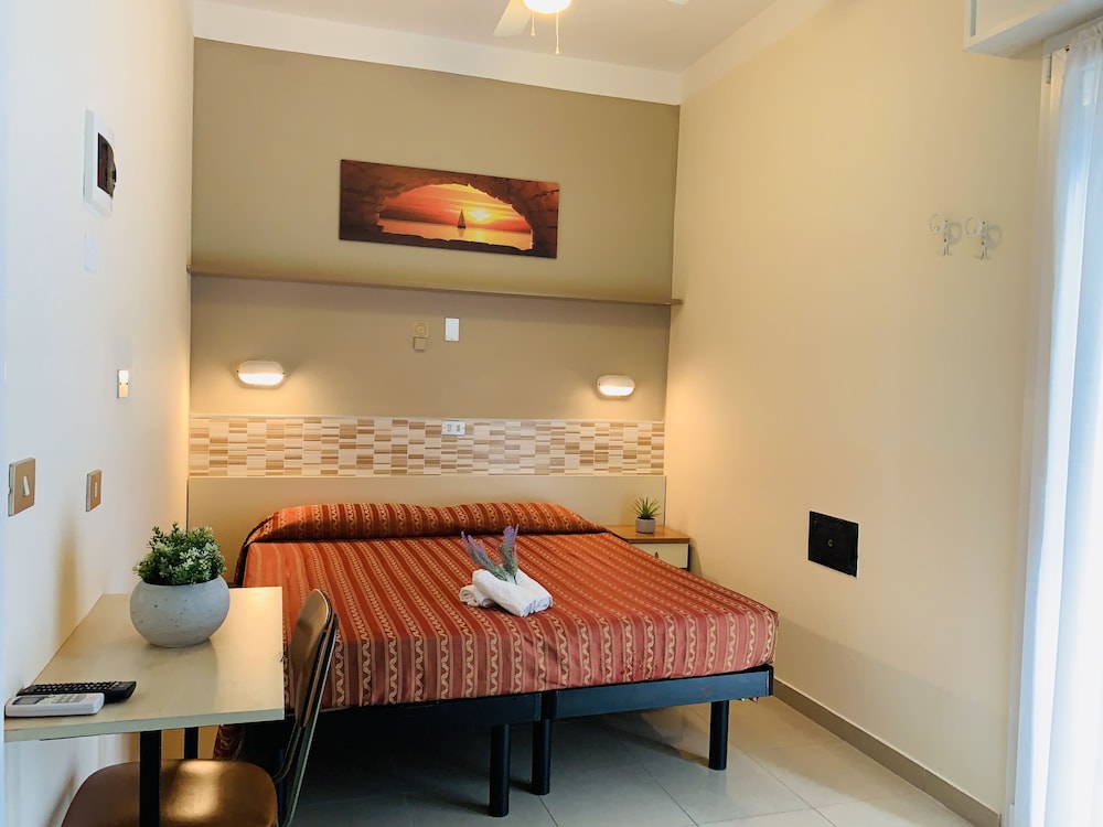 Double or Twin Room - Photo 1