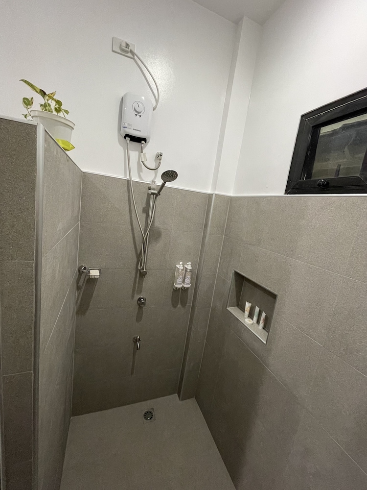 Standard Triple Room - Photo 4