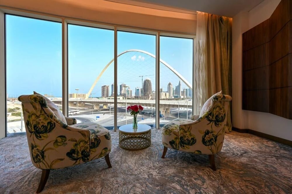 Deluxe Suite - Photo 5