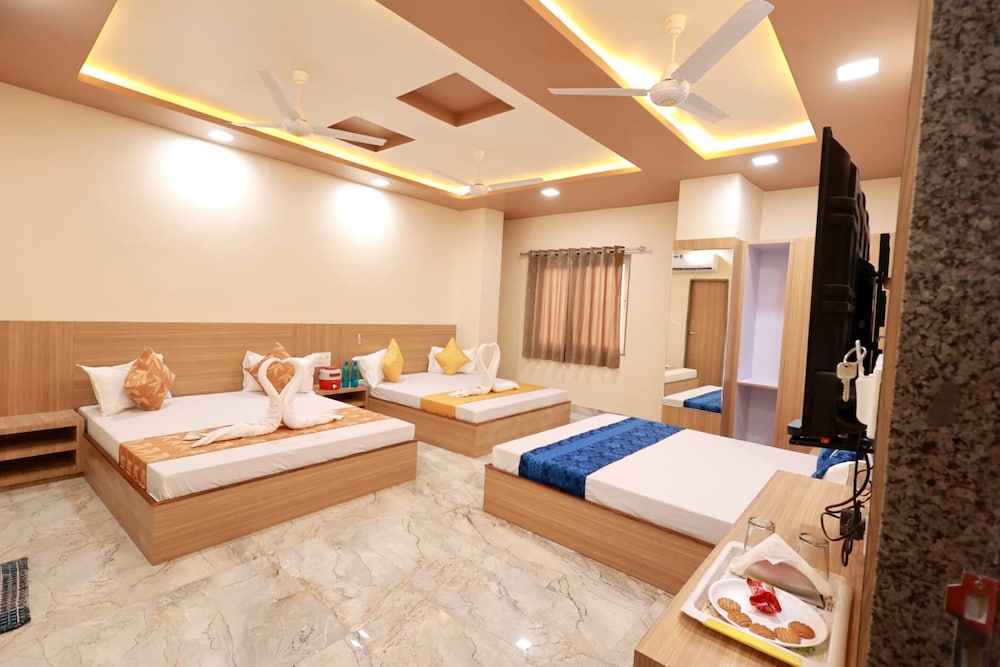 Royal Double Room, City View photo 3