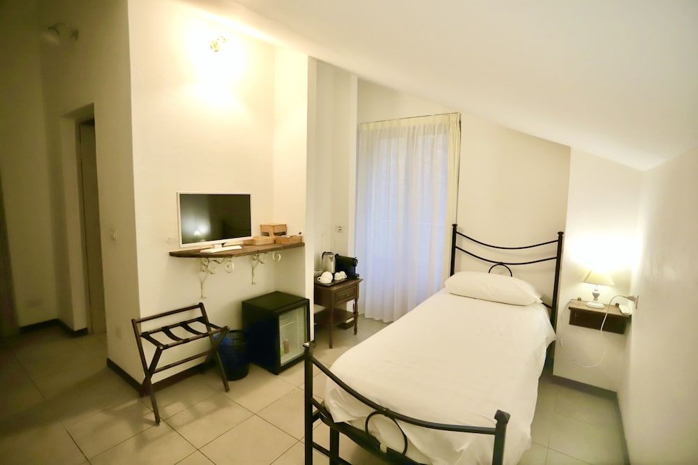 Basic Room photo 3