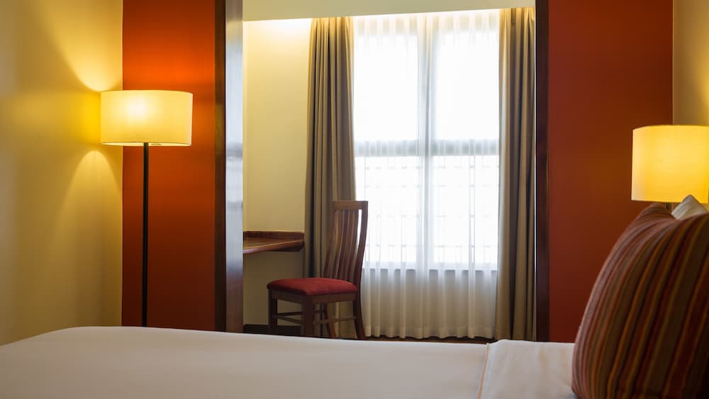 Suite, 1 Bedroom, City View - Photo 2