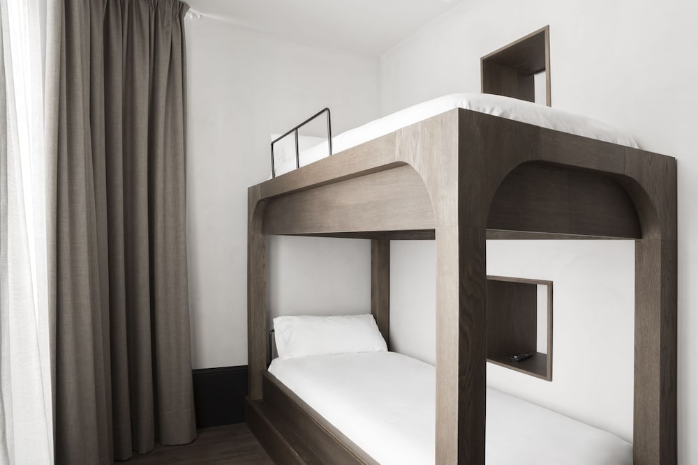 Quadruple Room - Photo 4