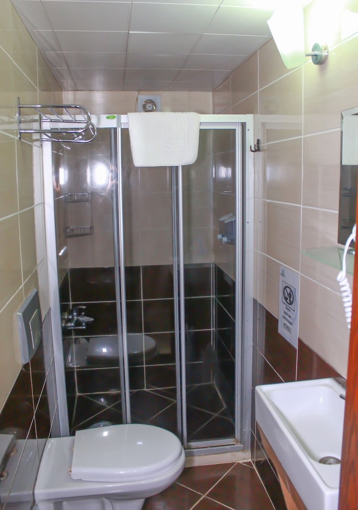 Standard Triple Room photo 2
