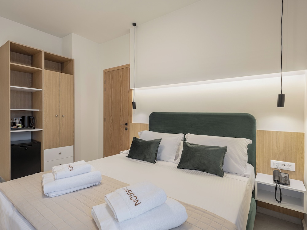 Business Room, 1 Double Bed, City View photo 2