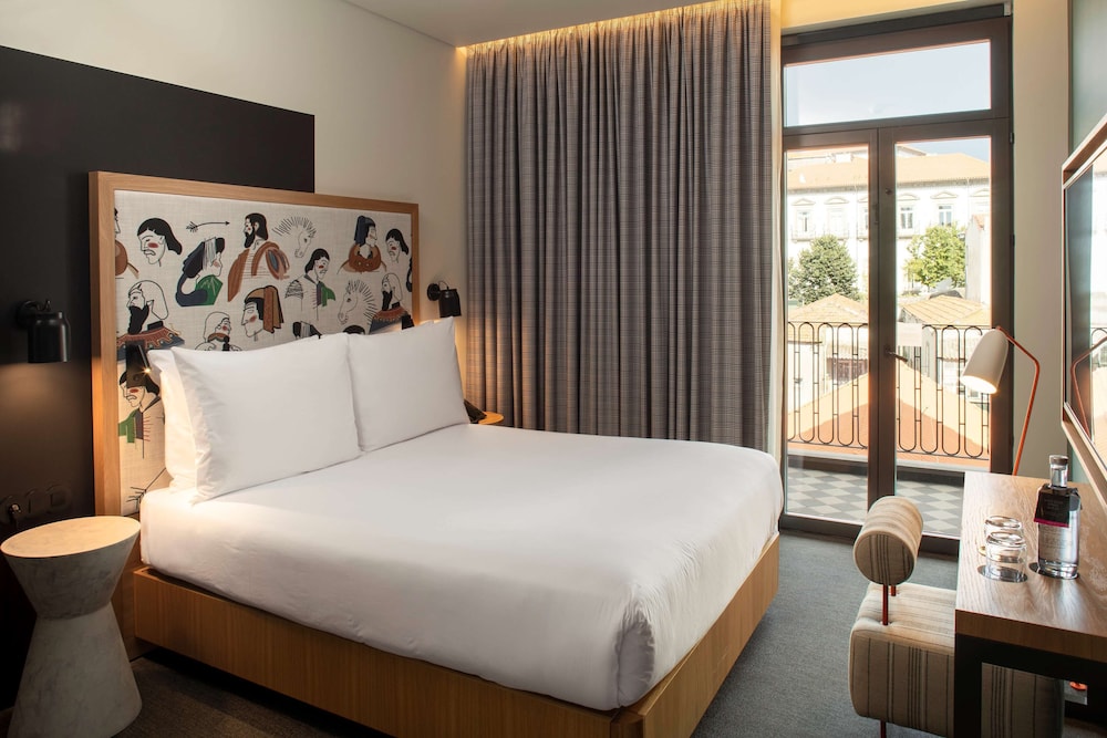 Superior Room, 1 Queen Bed - Photo 1