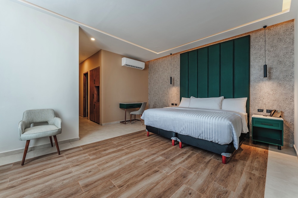 Deluxe Room - Photo 4