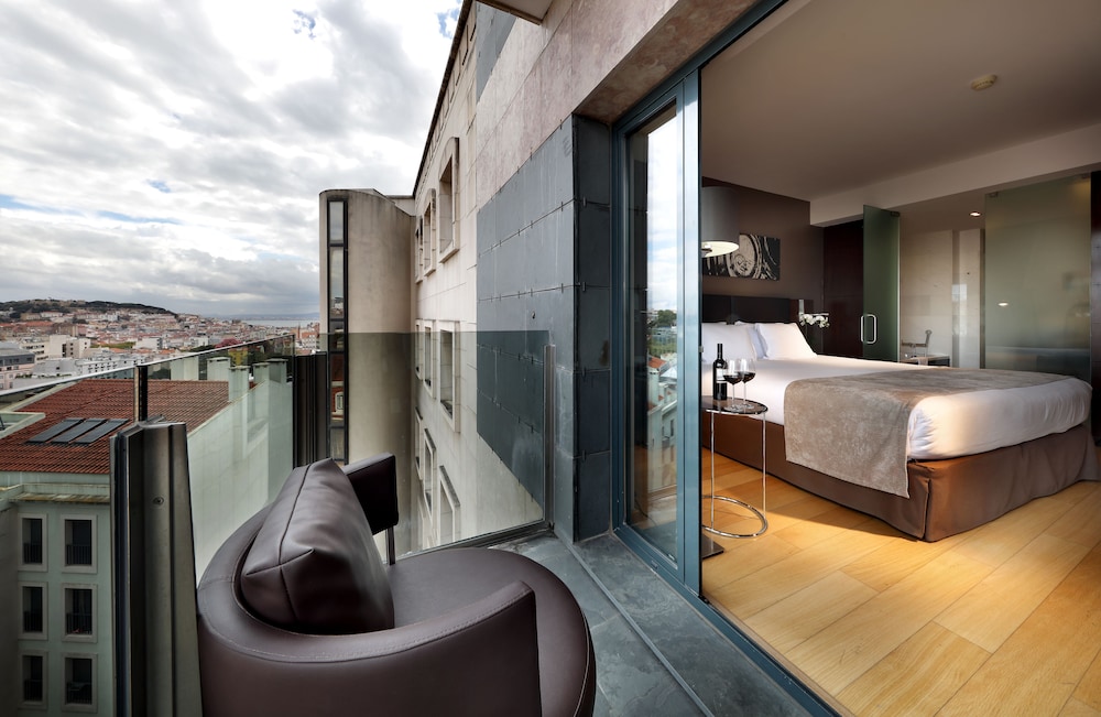 Available room