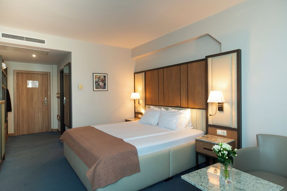 Deluxe Twin Room - Photo 3