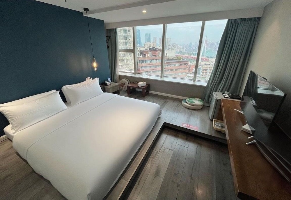 City Double Room, 1 King Bed, City View photo 3