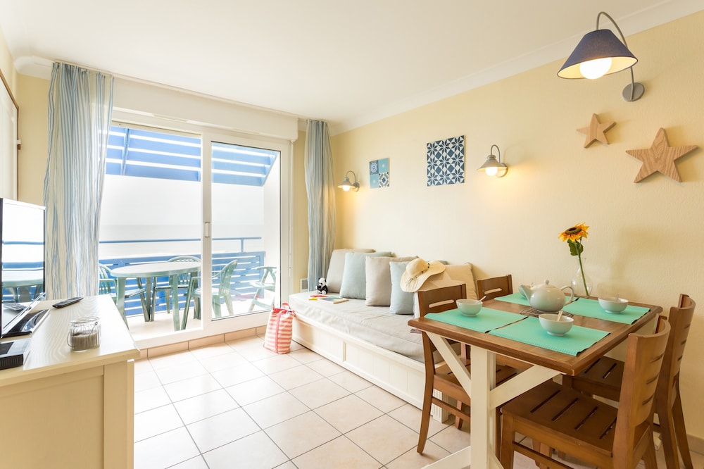 Apartment 4 people - 1 bedroom - Balcony - Sea view photo 1