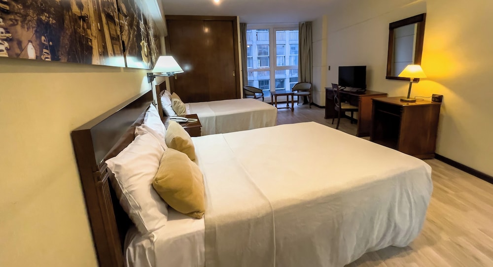 Classic Room, 2 Queen Beds photo 2