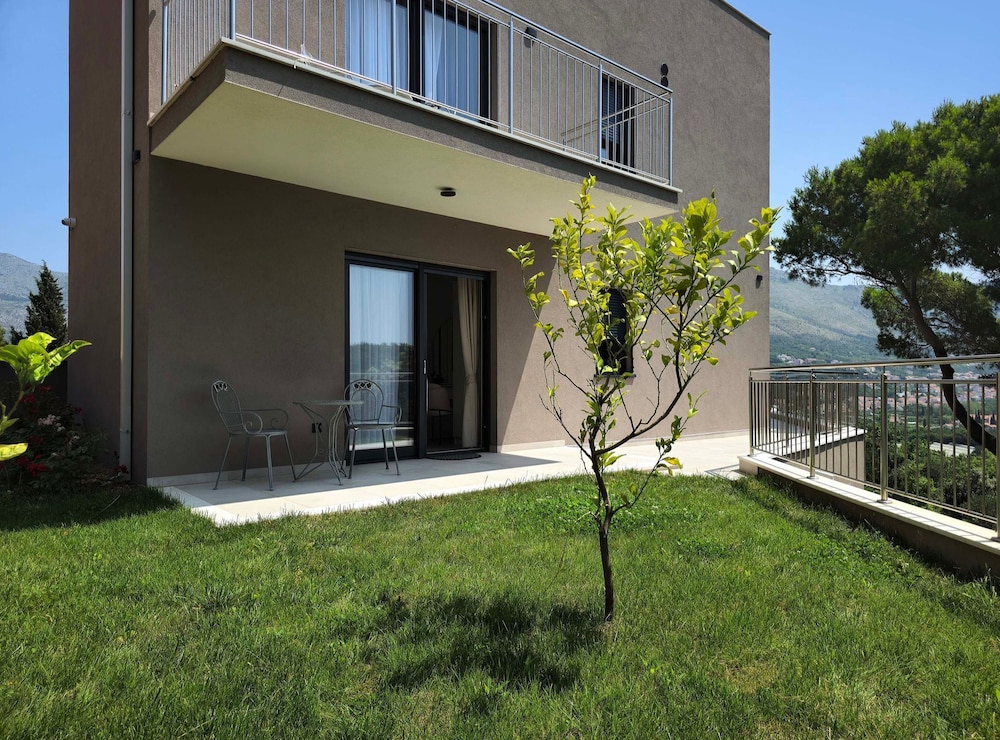 Villa (Four Bedroom Villa)
