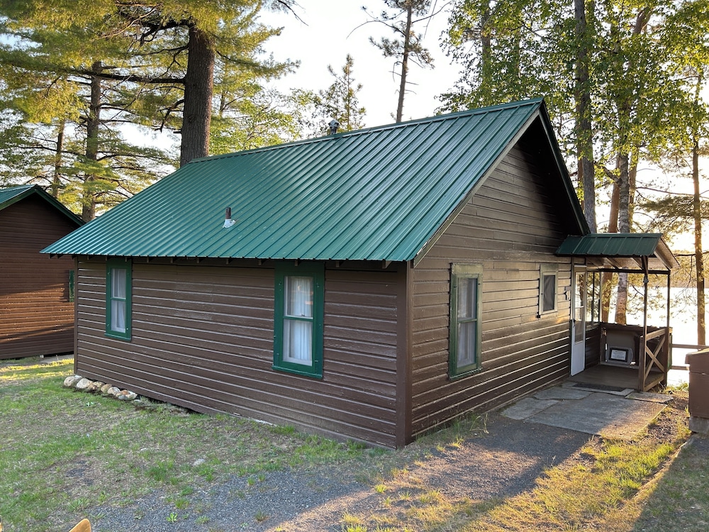Cabin photo 2