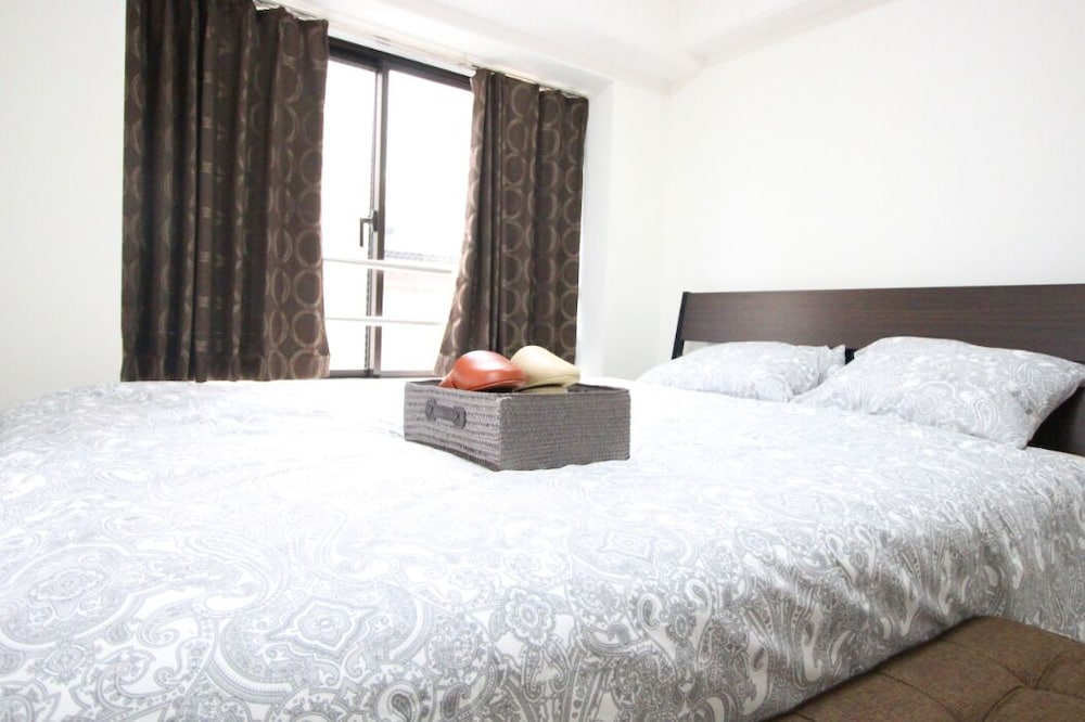 Apartment photo 1