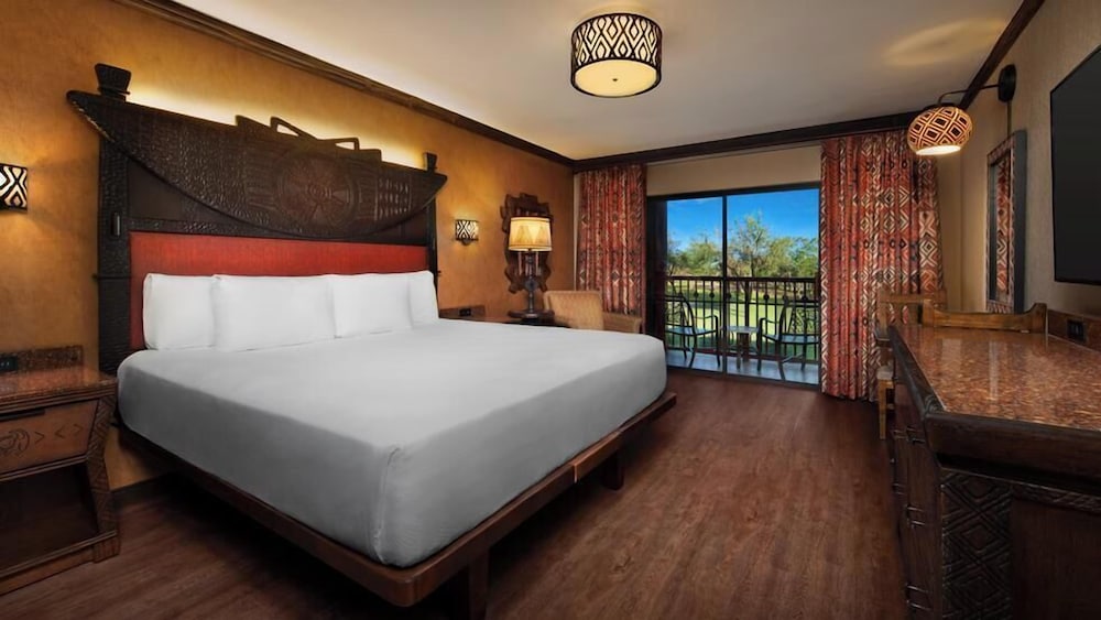 2 Bedroom Suite - Club Level Access - Photo 1