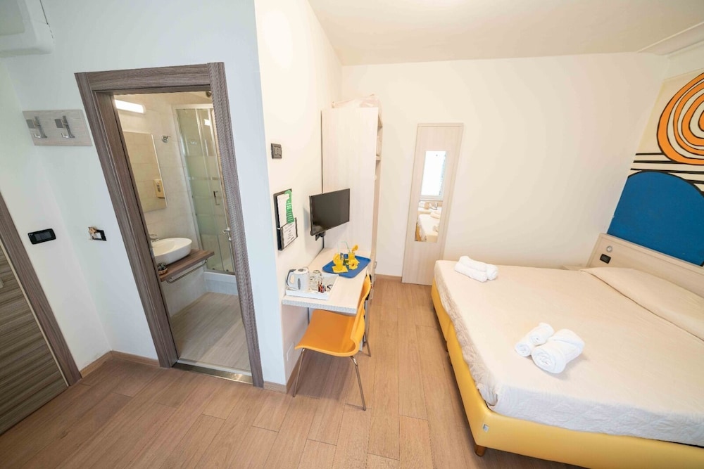 Premium Double or Twin Room - Photo 1