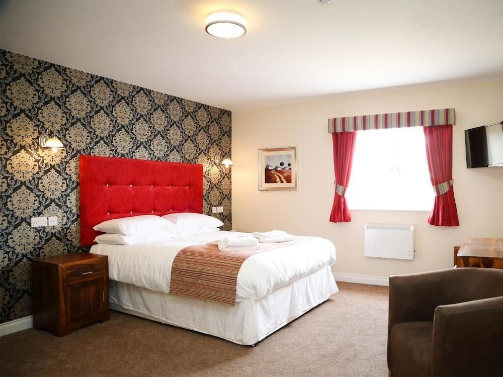 Double Room, 1 King Bed, Accessible photo 1