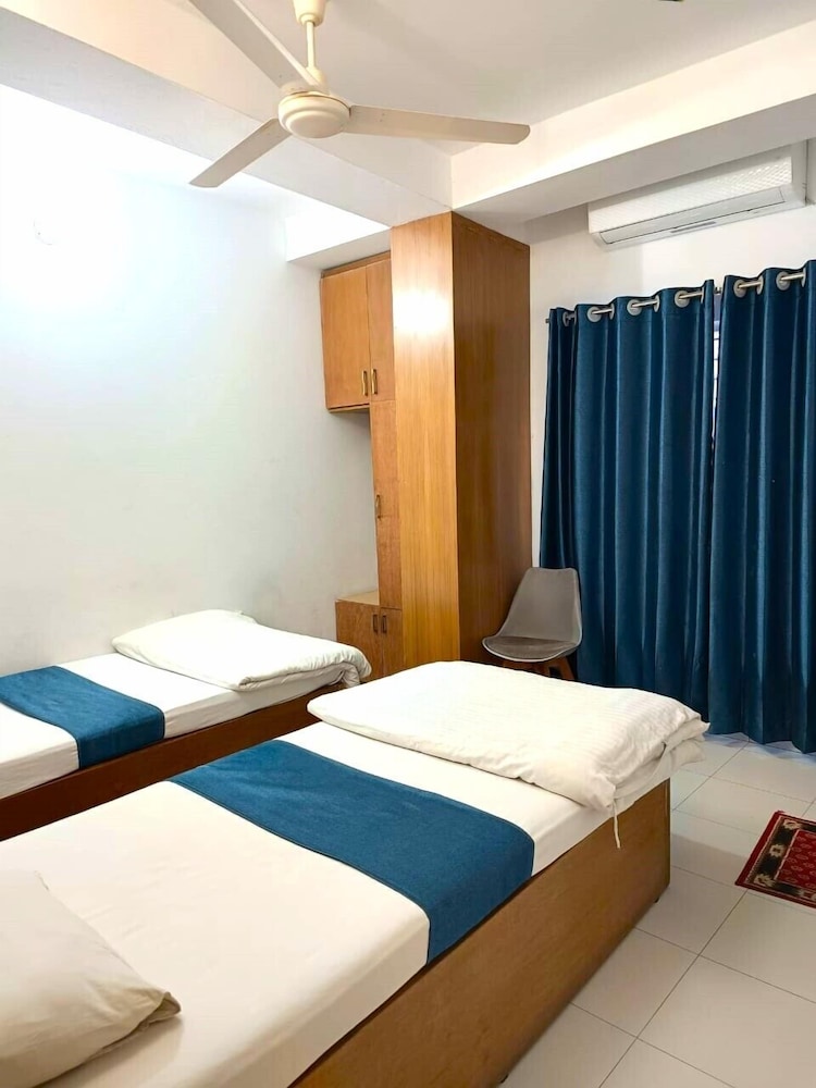 Superior Double or Twin Room, City View photo 2