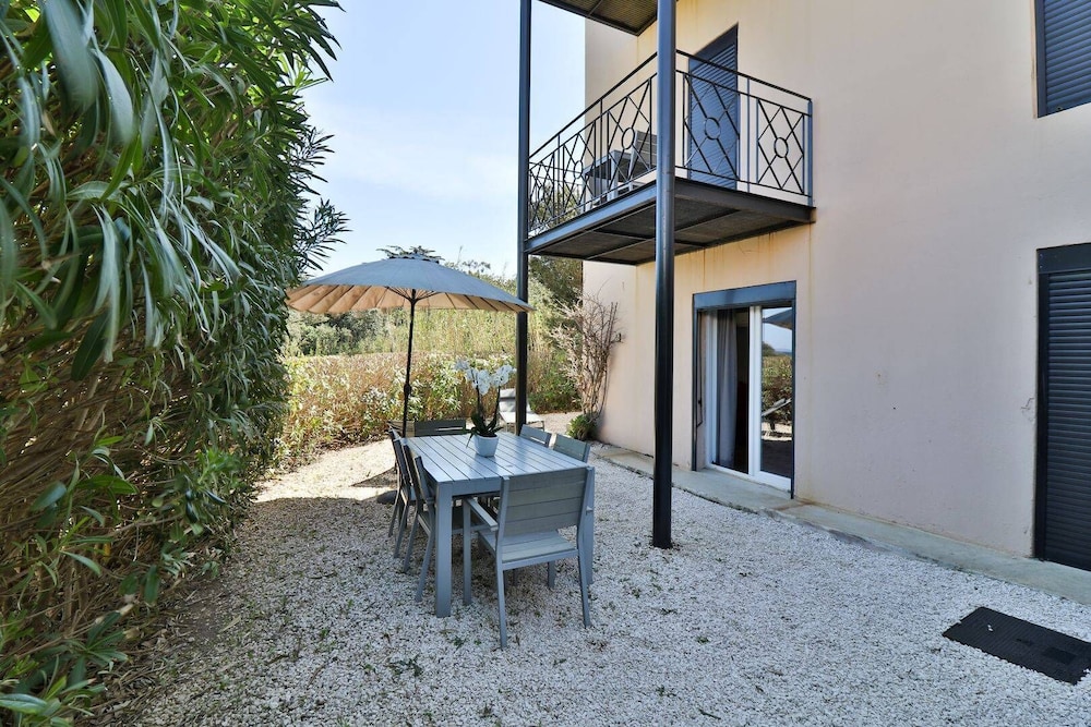Standard Apartment, 1 Bedroom, Garden View photo 3