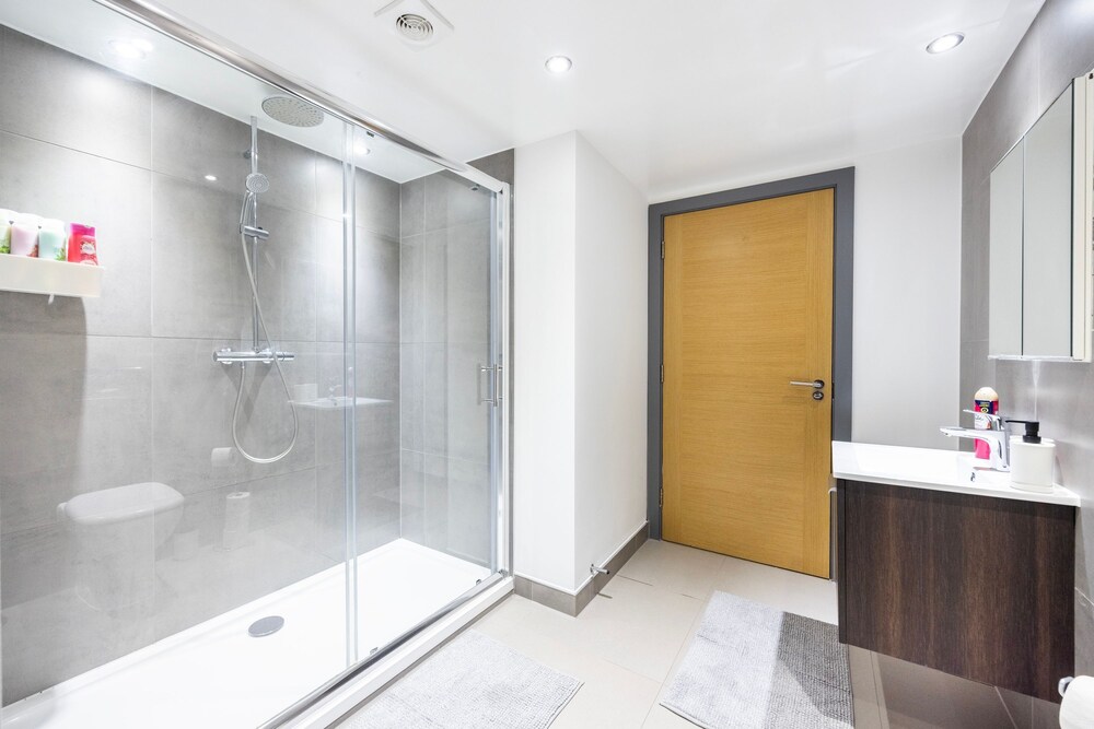 2 Bed 2 Bath Deluxe Flat in Kensington, Foto 19
