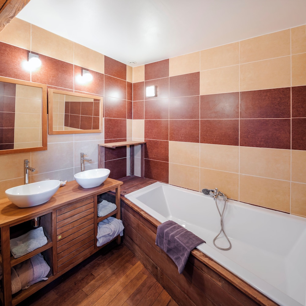 Romantic Double Room, Ensuite, Park View (La Romantique) photo 3