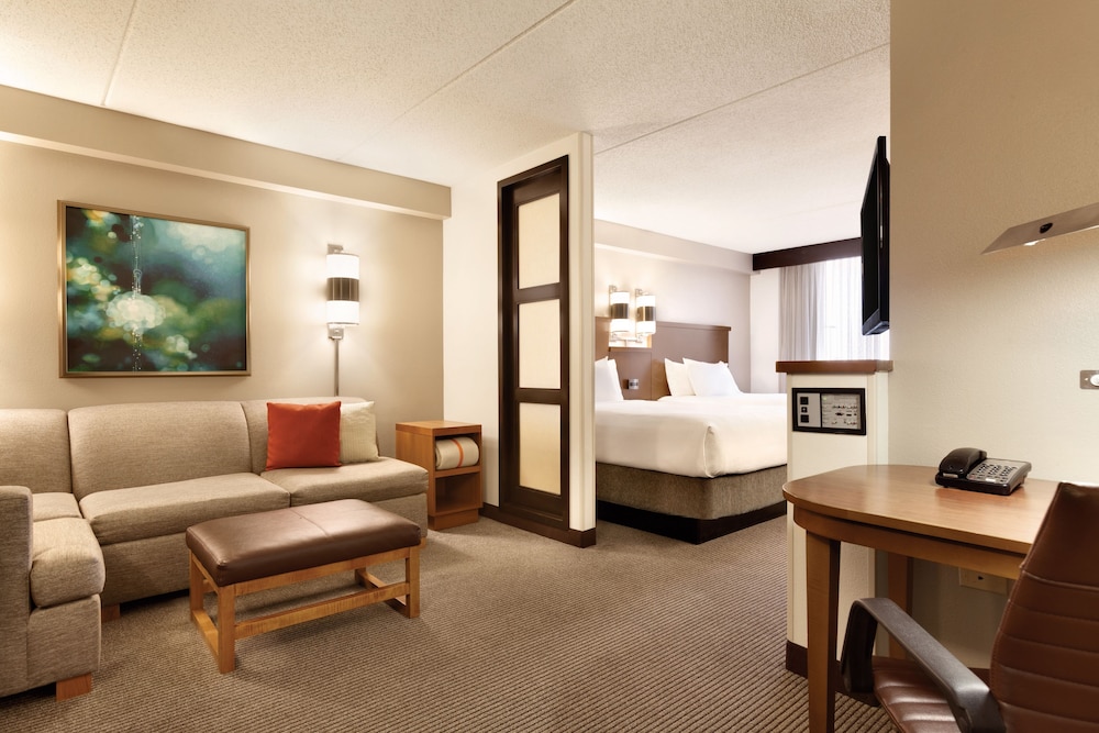 Classic Studio Suite, Multiple Beds - Photo 2