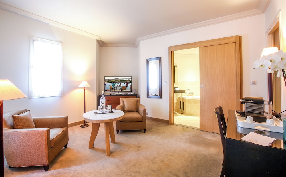Deluxe Room, Sea View photo 3