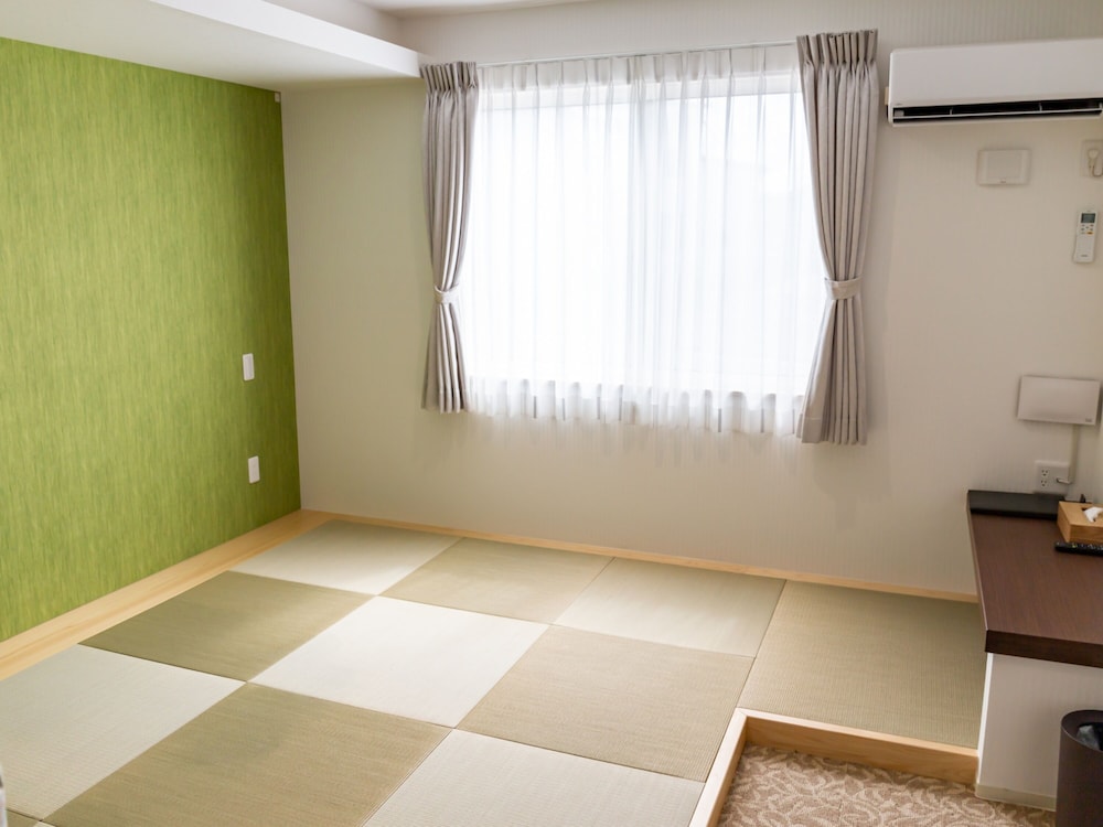 Japanese Style Room - Photo 1