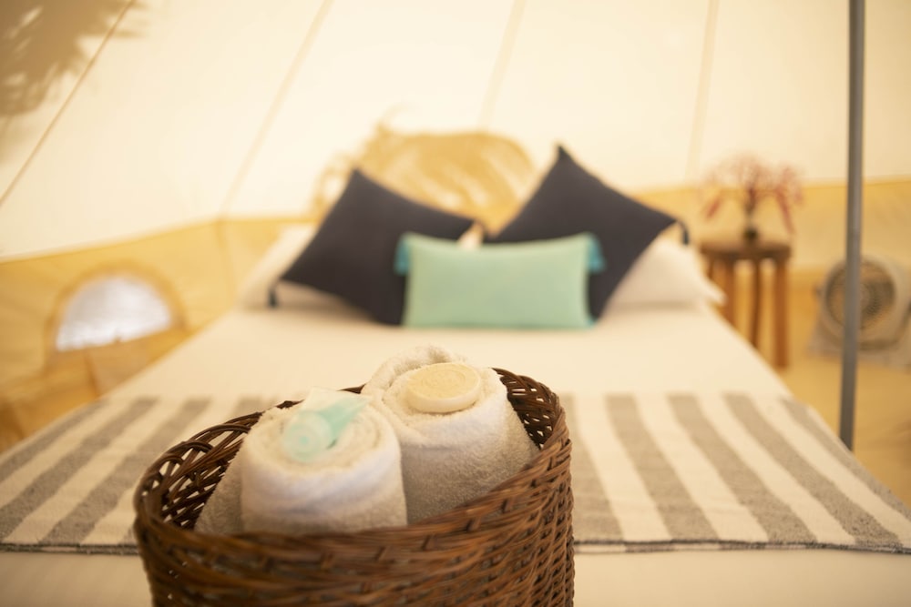 Family Tent, Pool Access, Beachfront