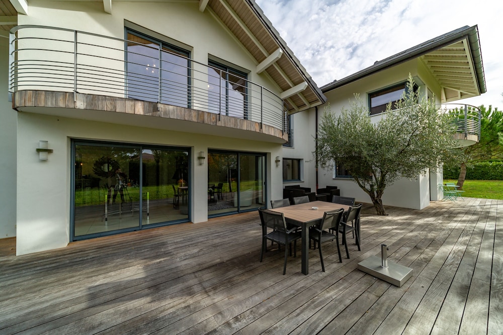 Villa photo 3