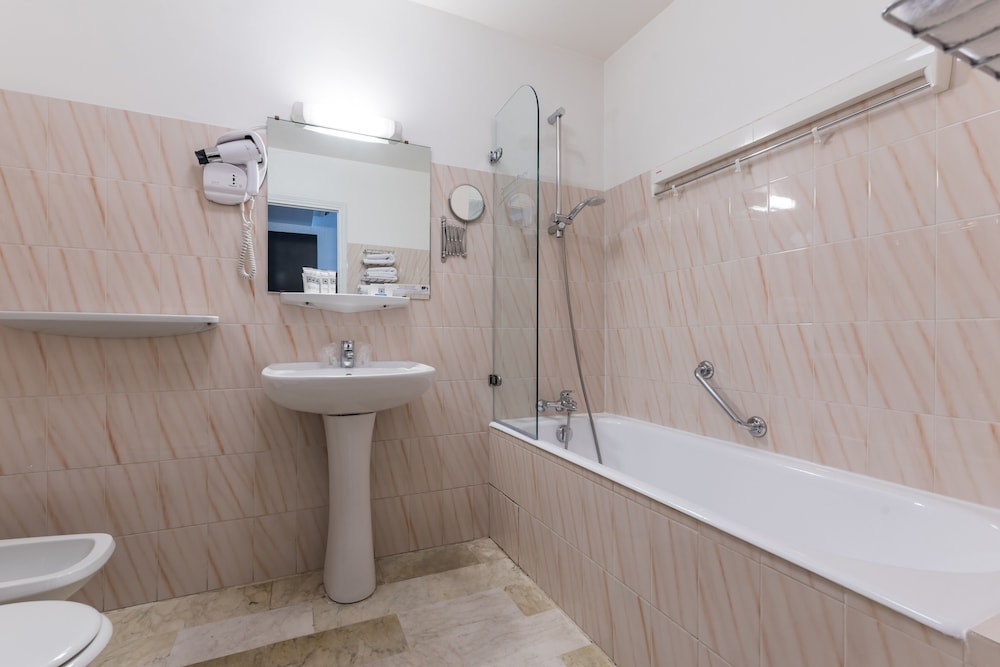Comfort Double or Twin Room photo 2