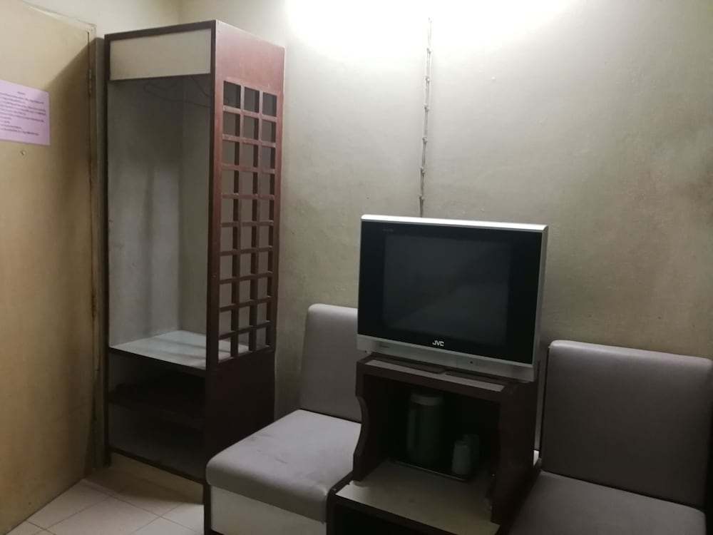 Standard Room with Fan (Big Single Bed) photo 3