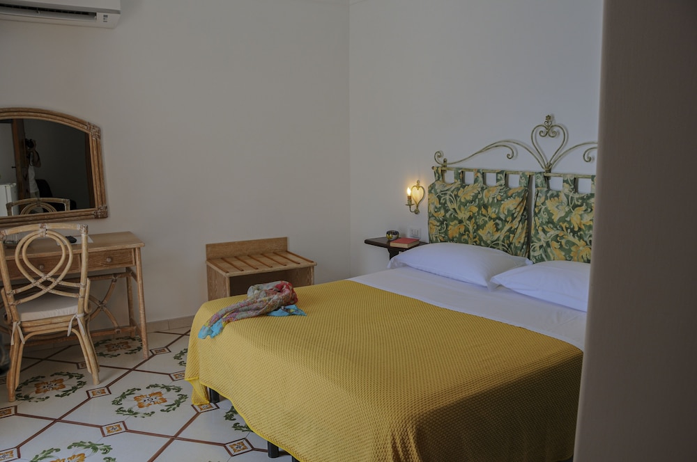 Superior Double or Twin Room, Sea View
