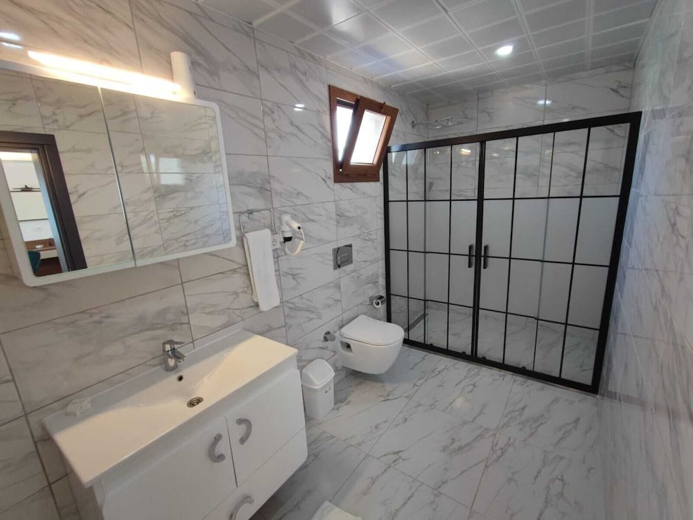 Deluxe Room - Photo 2