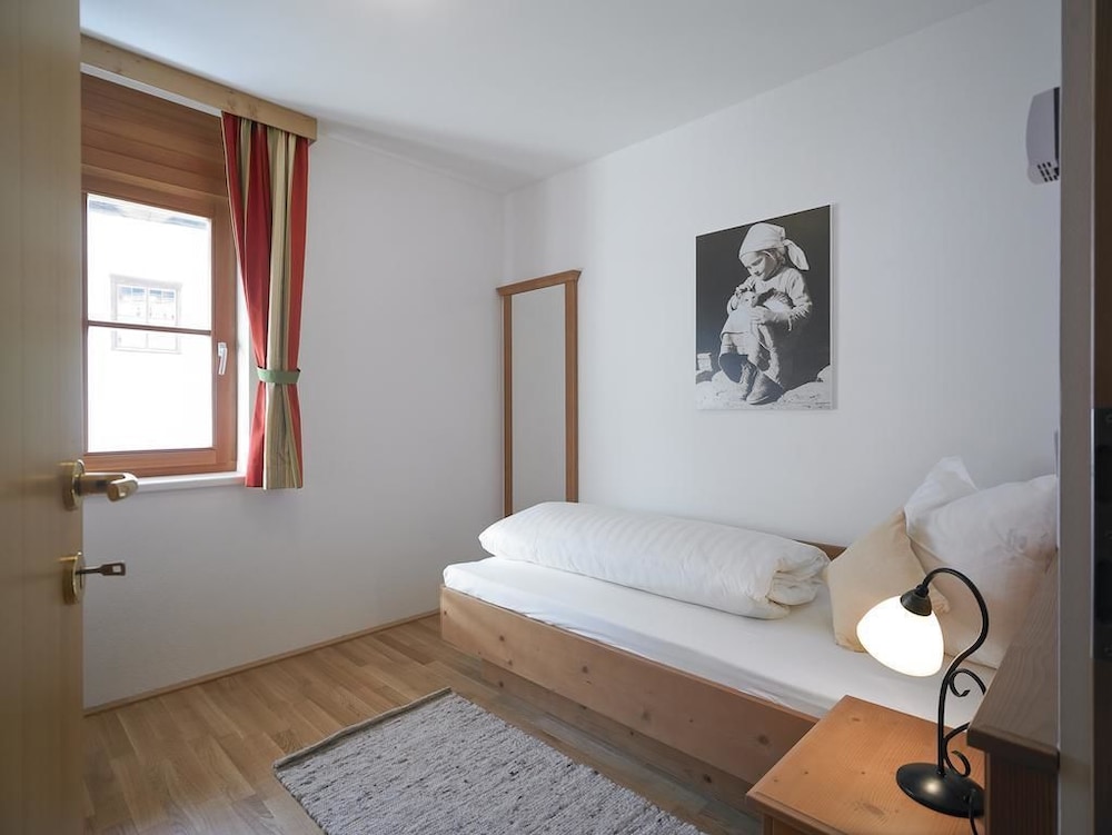 Apartment (Top 4) photo 3