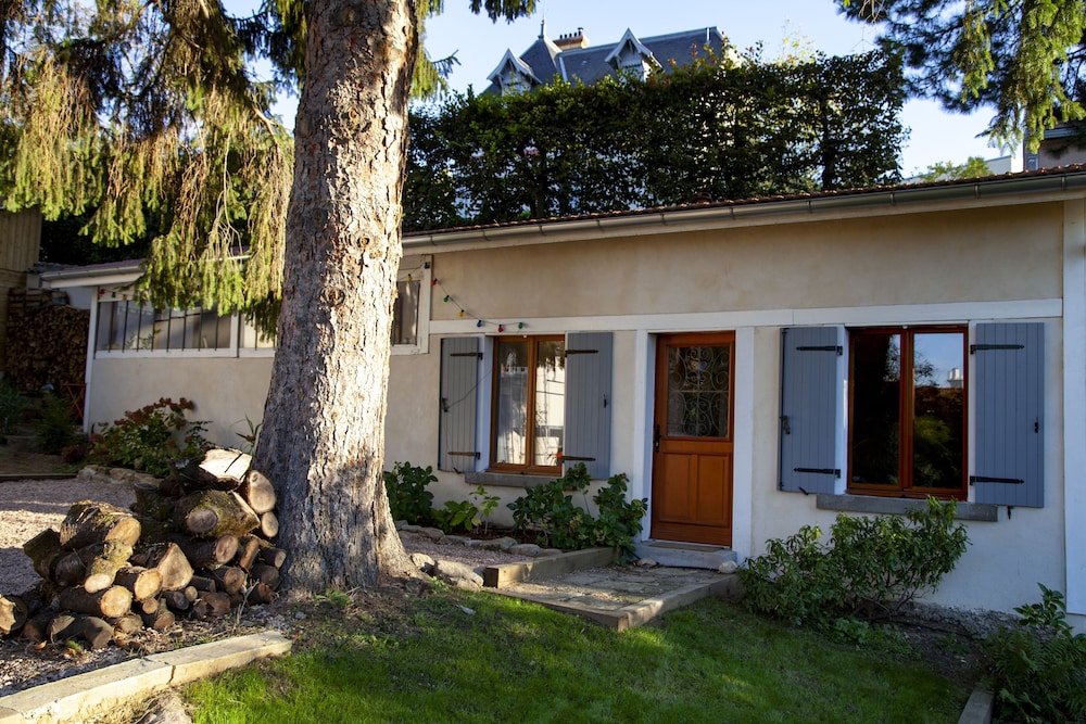Standard Cabin, Private Bathroom, Garden View photo 2