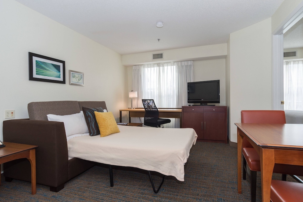 Studio Suite, 1 Queen Bed with Sofa bed