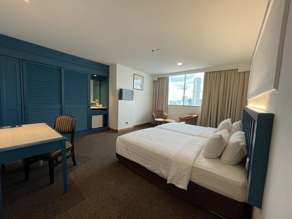 Deluxe Premier Twin Room photo 2