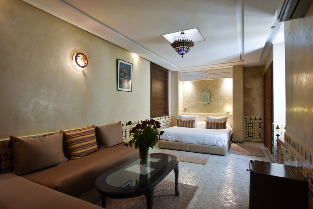 Deluxe Suite (Quadruple) - Photo 2
