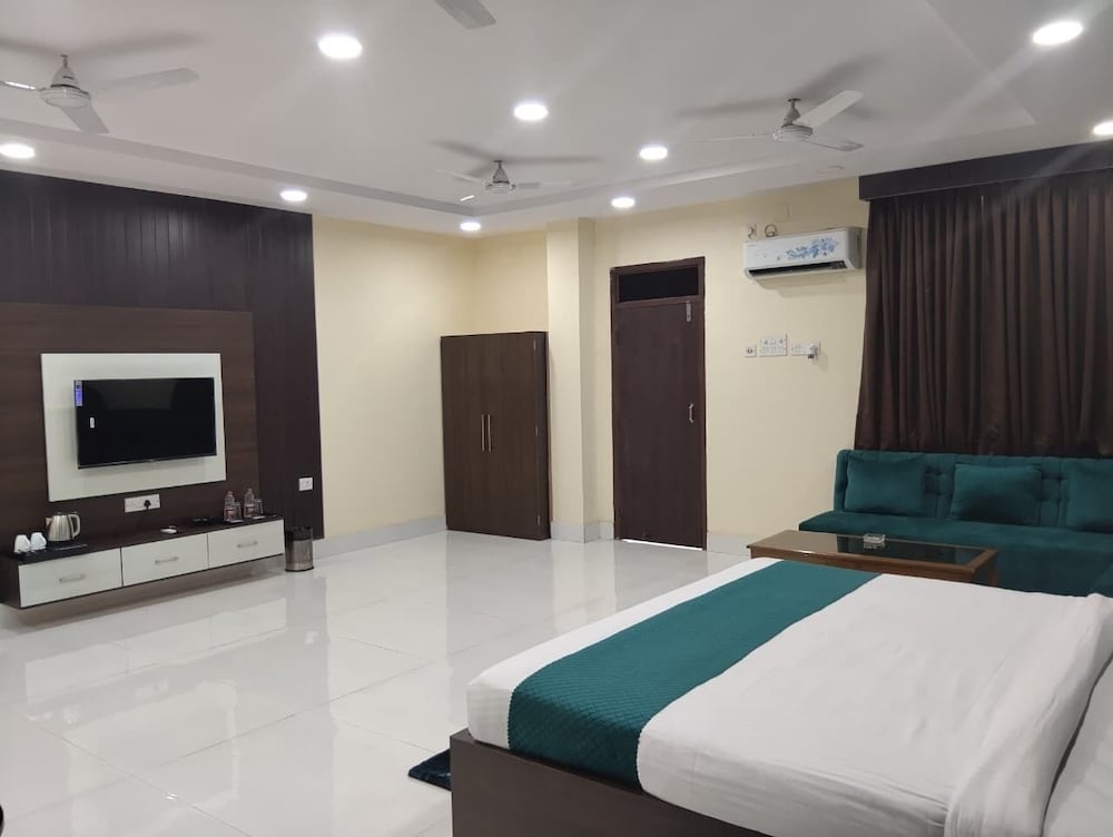 Family Suites photo 2