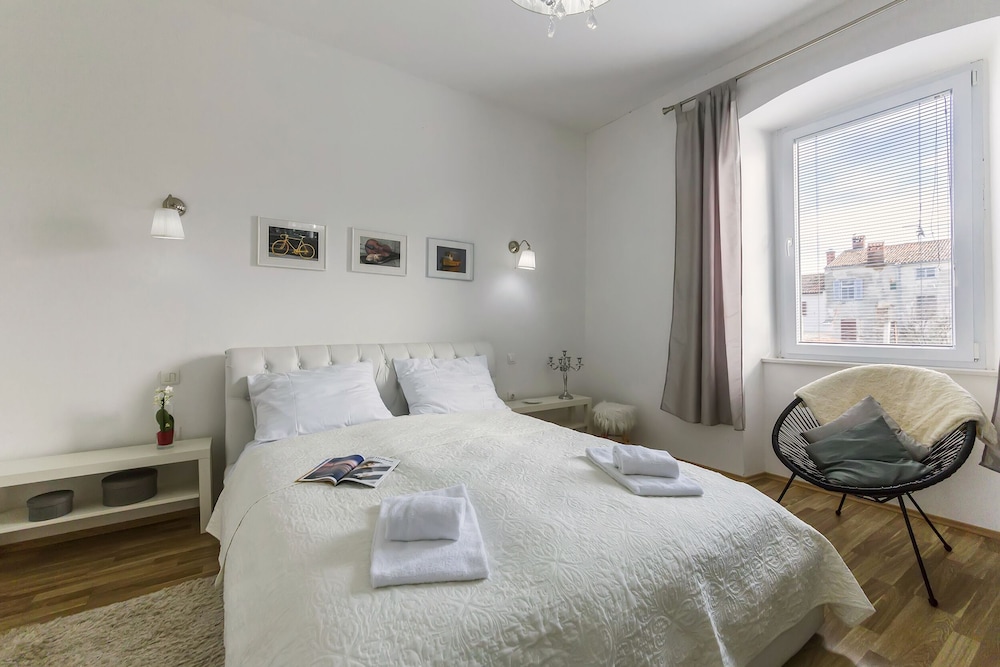 Exclusive Apartment (6) photo 2
