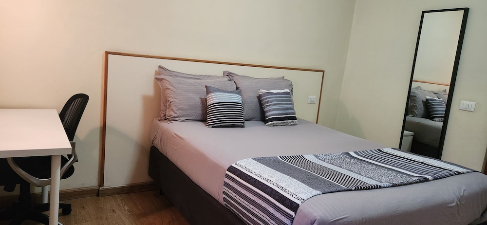 Apartment photo 2